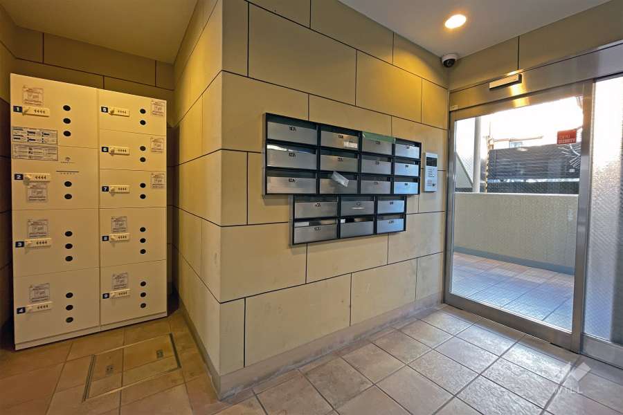 宅配ボックスと共用ポスト