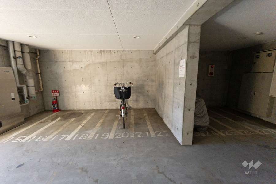 屋内に設けられた駐輪場