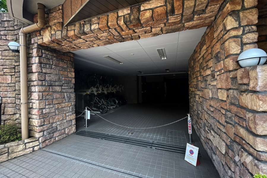 駐車場の出入り口