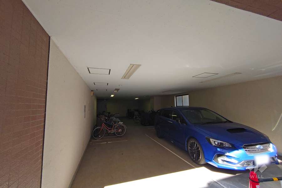 敷地内駐車場（屋内平面式）