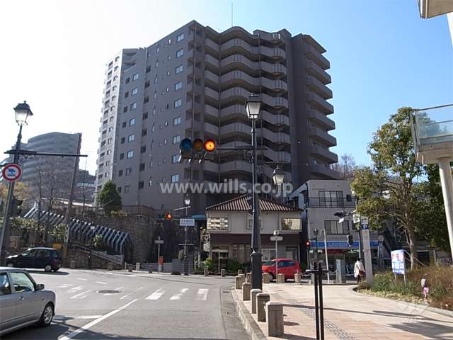 宝来橋から見たイトーピア宝塚リバーサイドヒルズ