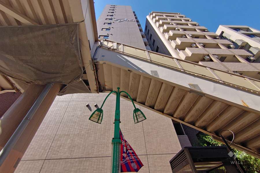 ガーラ笹塚駅前の外観（南側から)