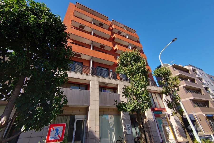 ビット代々木上原２の外観（南西側から）