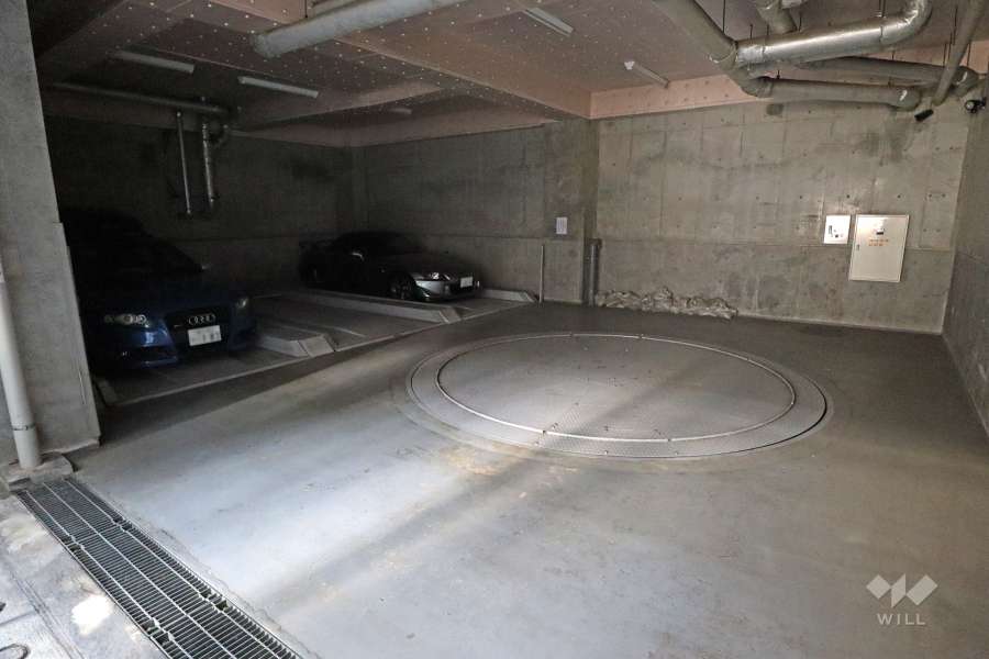 敷地内駐車場（屋内機械式）