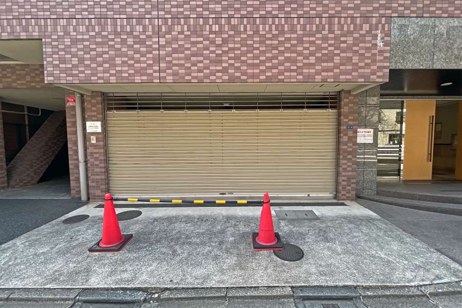駐車場入り口