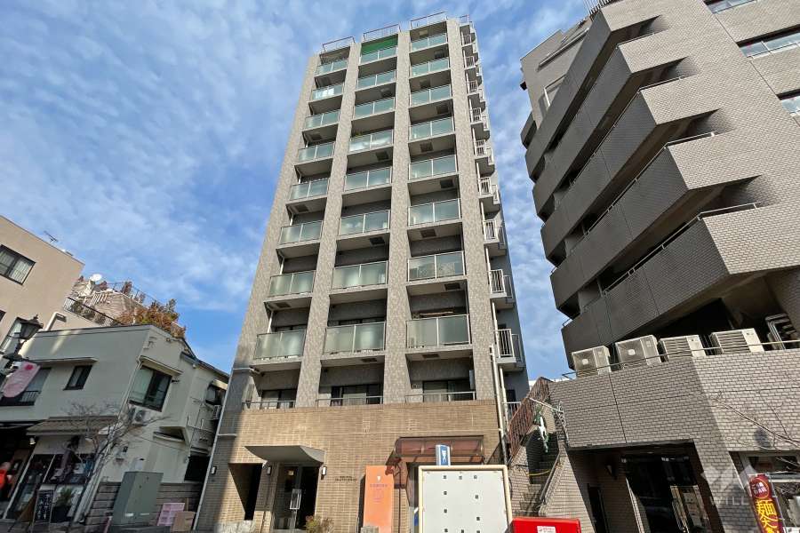 東急ドエル・グラフィオ広尾の外観（南西側から）