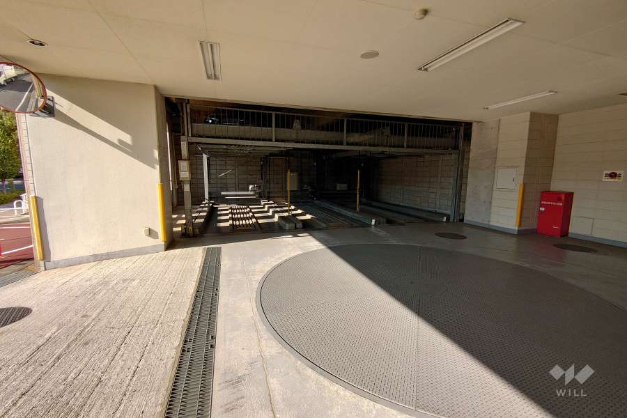 敷地内駐車場（屋内機械式）