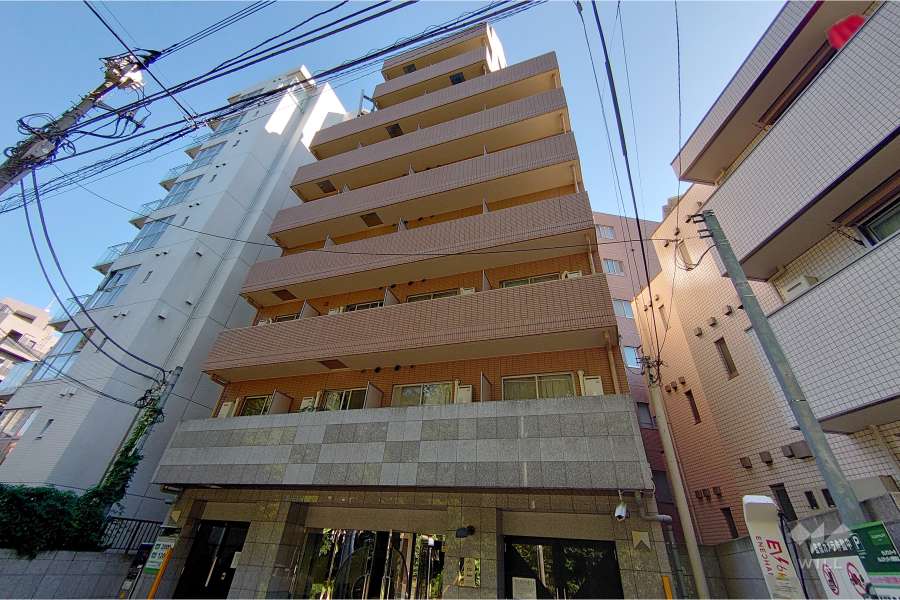 パレステュディオ南青山の外観（北西側から）