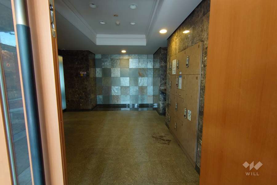 エントランスホール