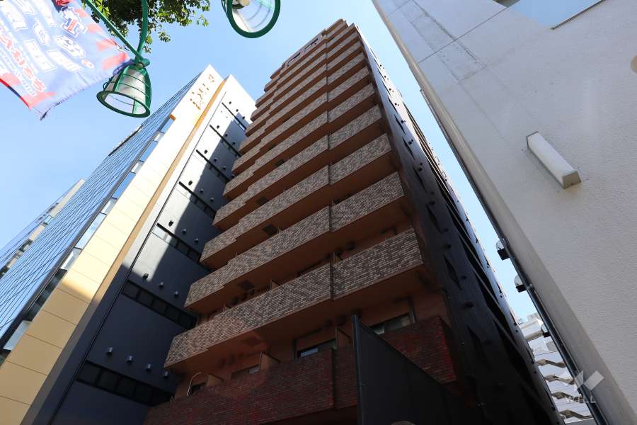 トーシンフェニックス笹塚駅前弐番館の外観（北西側から）