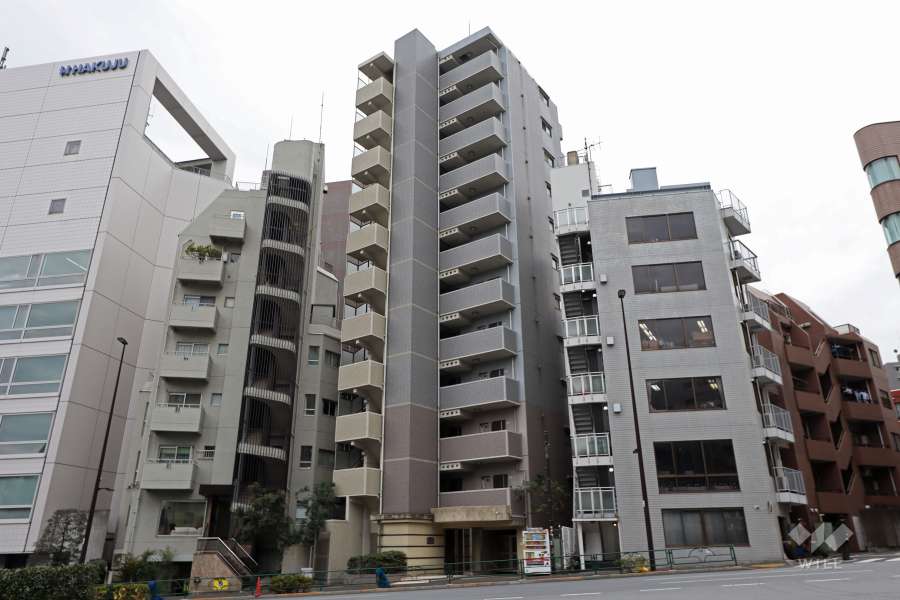 プレール代々木公園弐番館の外観（北西側から）