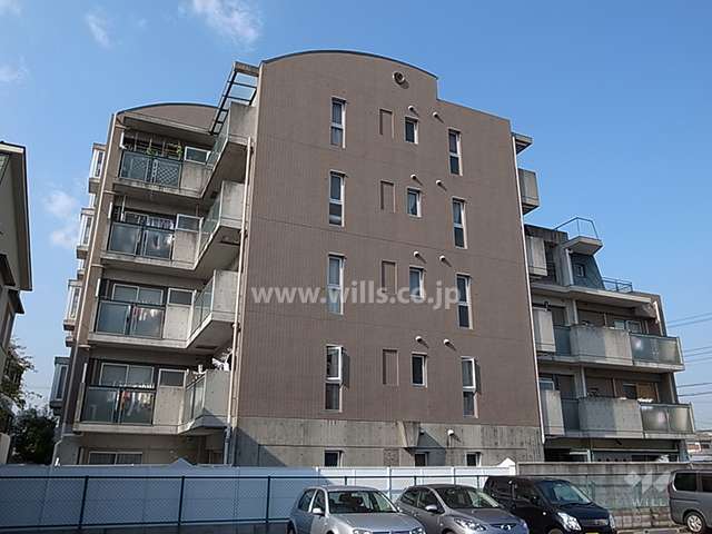 パレ武庫之荘西の外観（東側から）