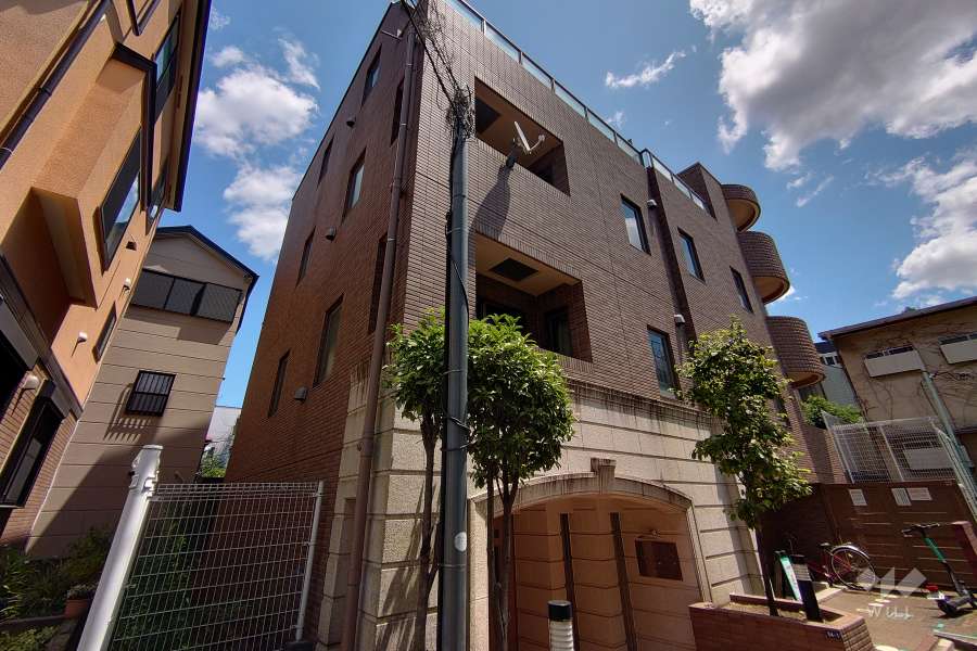 デュオスカーラ代々木の外観（北西側から）