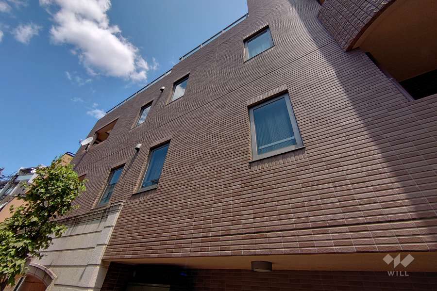 デュオスカーラ代々木の外観（南西側から）