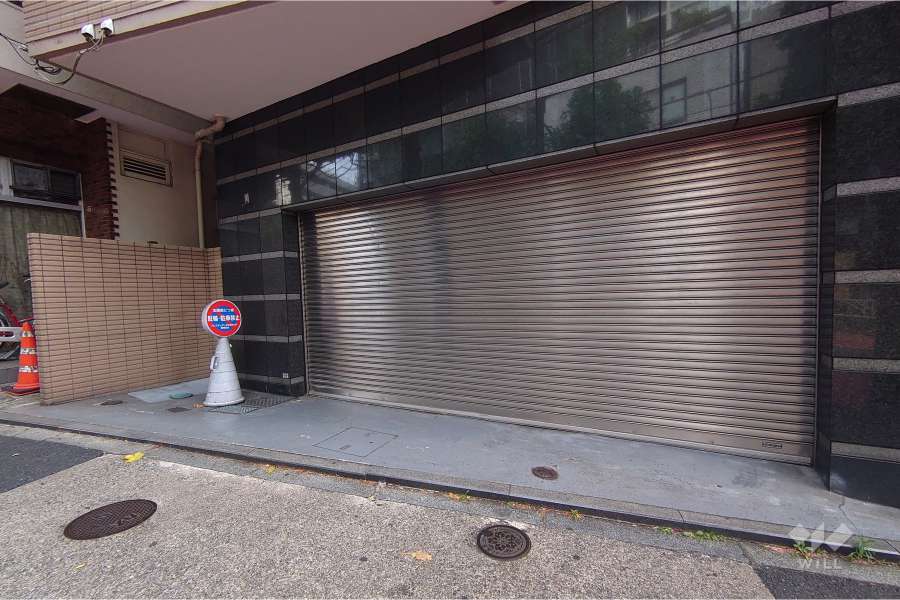 駐車場の出入り口