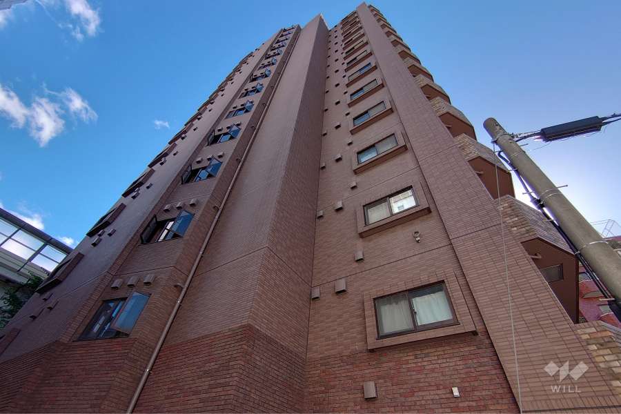 トーシンフェニックス初台の外観（北東側から）