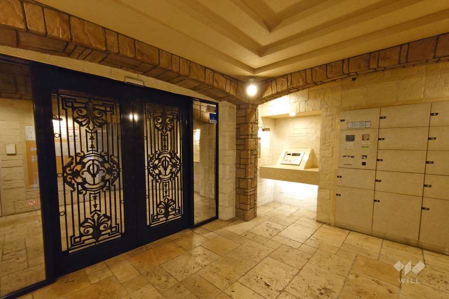 エントランス内