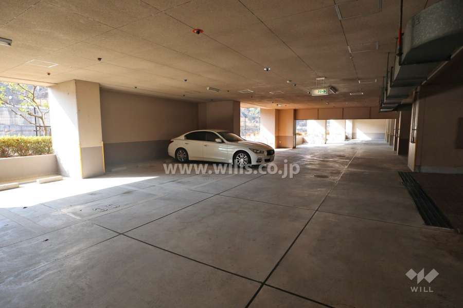 敷地内駐車場（屋内平面式）