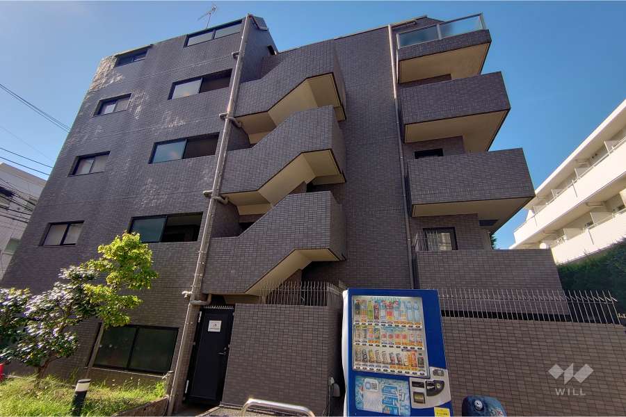 ルーブル笹塚弐番館の外観（南東側から）