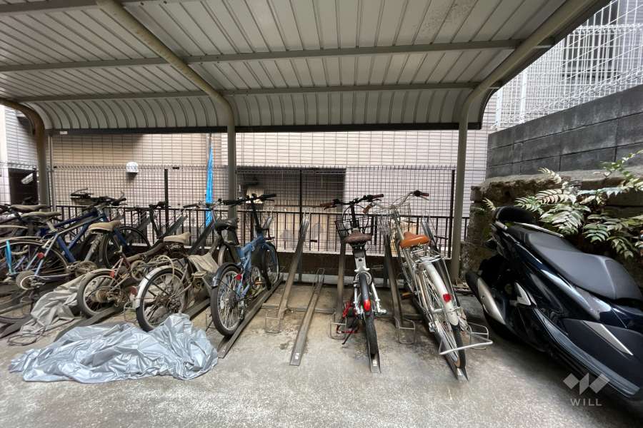 駐輪場（屋根付き）