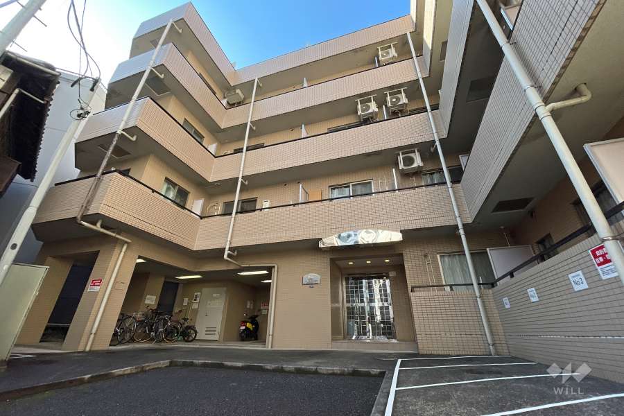 マンションの外観（南東側から）