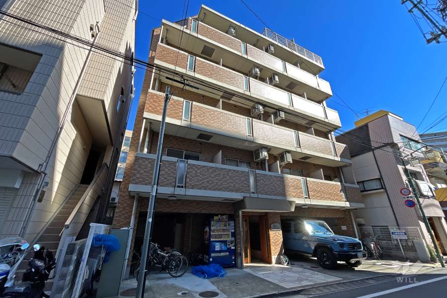 プレール代々木公園の外観（南西側から）