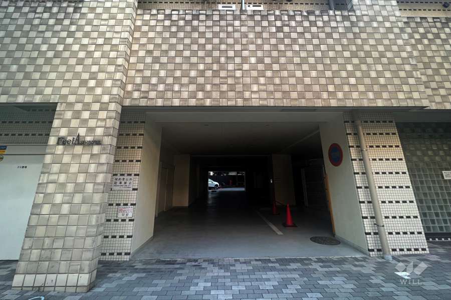 駐車場の出入り口