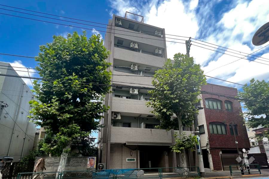 デュオステージ幡ヶ谷の外観（南側から）