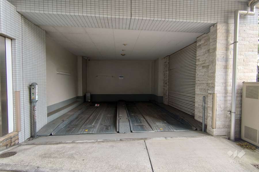 敷地内駐車場（屋内機械式）