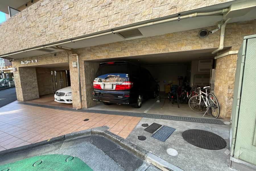敷地内駐車場（屋内平面式）