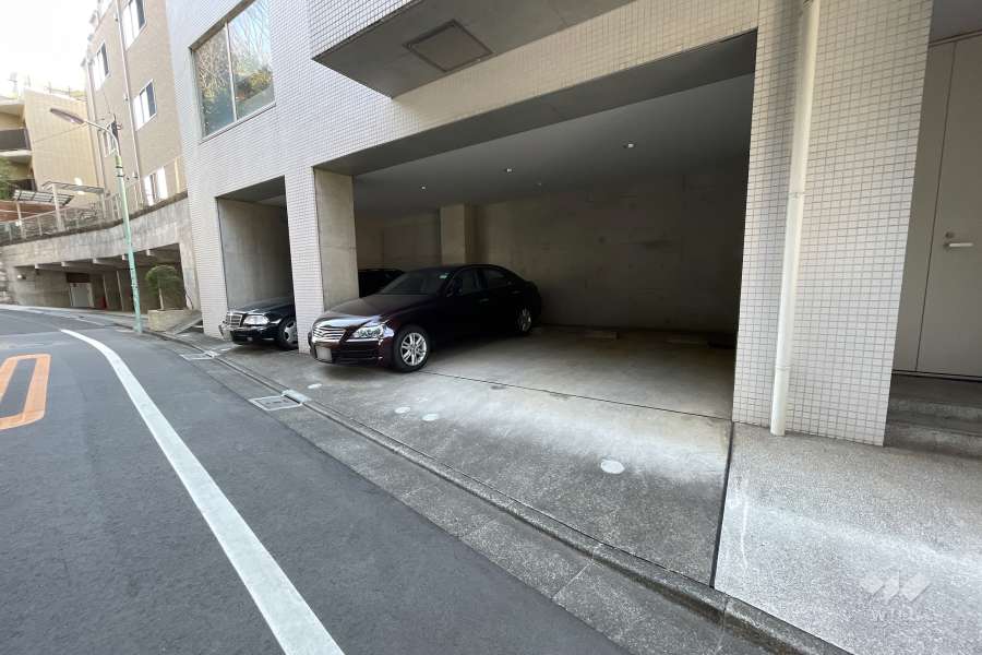 敷地内駐車場（屋内平面式）