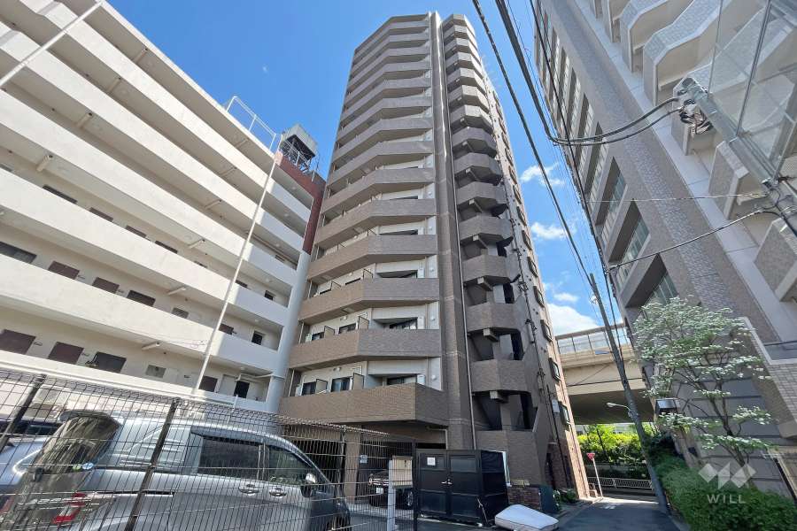 トーシンフェニックス初台弐番館の外観（北西側から）