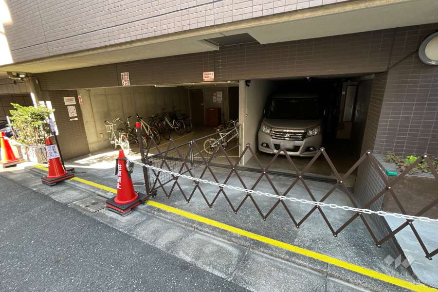 屋内に設けられた駐輪場