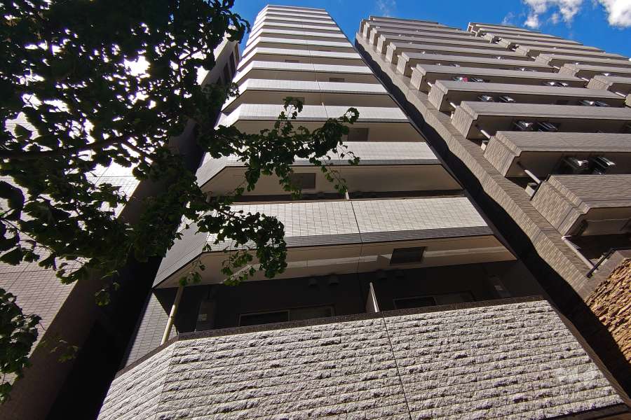 ガーラシティ渋谷幡ヶ谷の外観（南西側から）