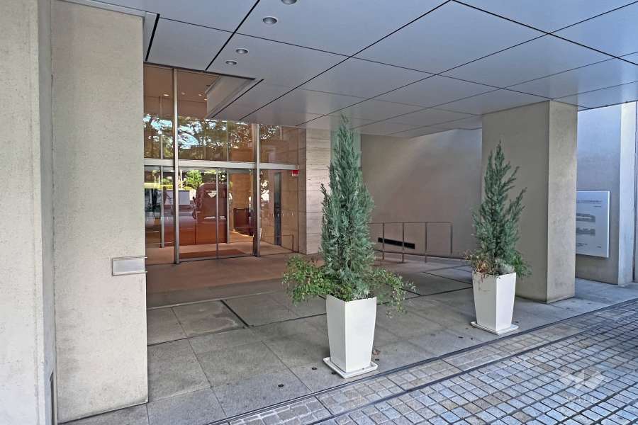 敷地北側のエントランス