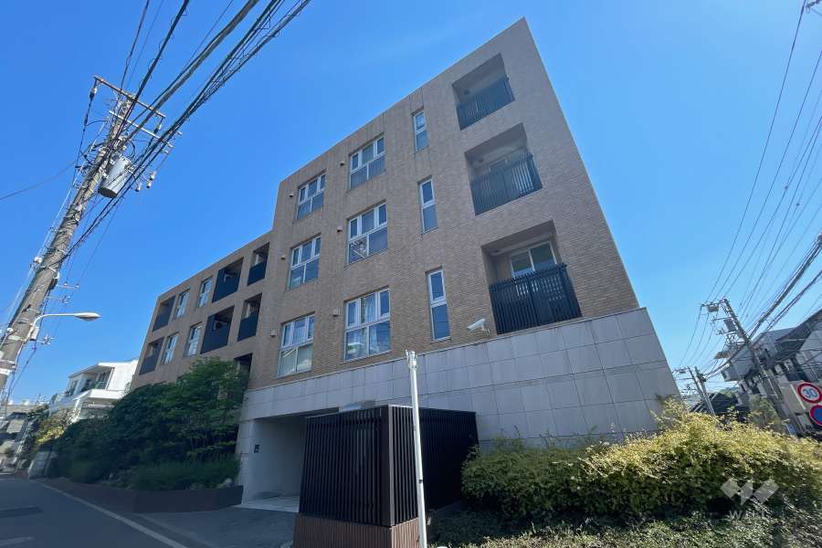 プラネスーペリア代々木参宮橋の外観（南西側から）