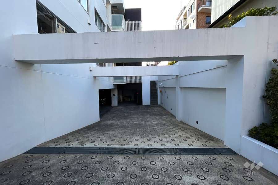 駐車場の出入り口