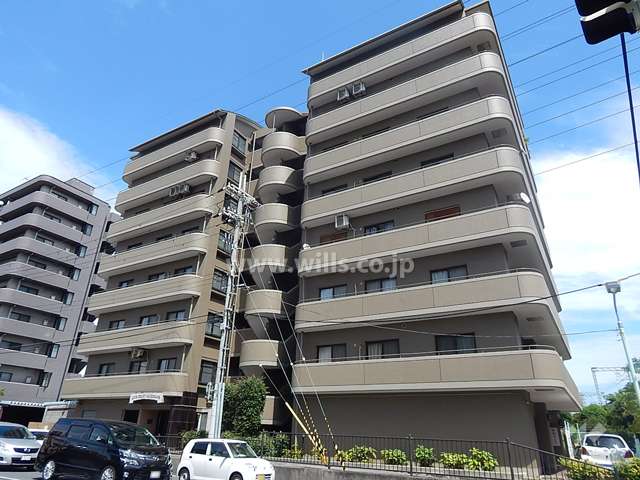 リブコート武庫川の外観（南西側から）