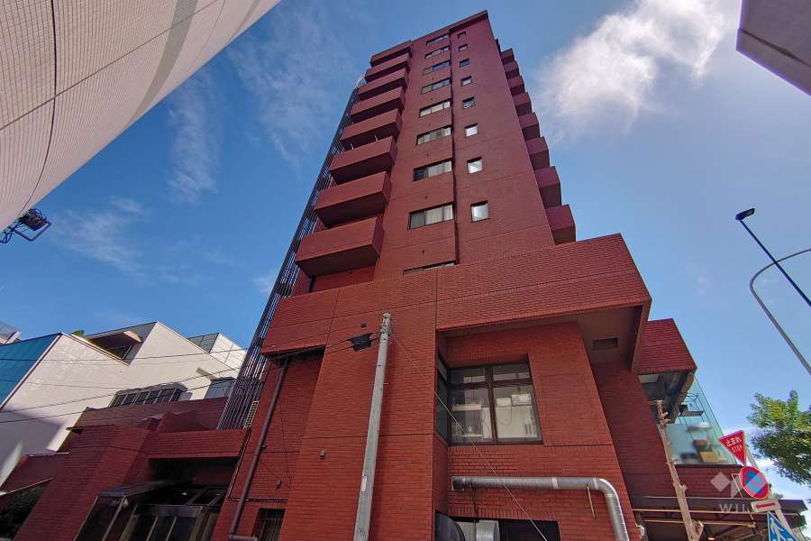 ヴァンヴェール南平台の外観（西側から）