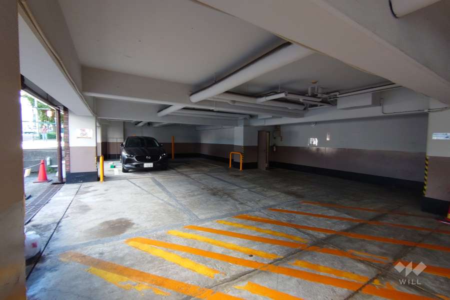 敷地内駐車場（屋内平面式）