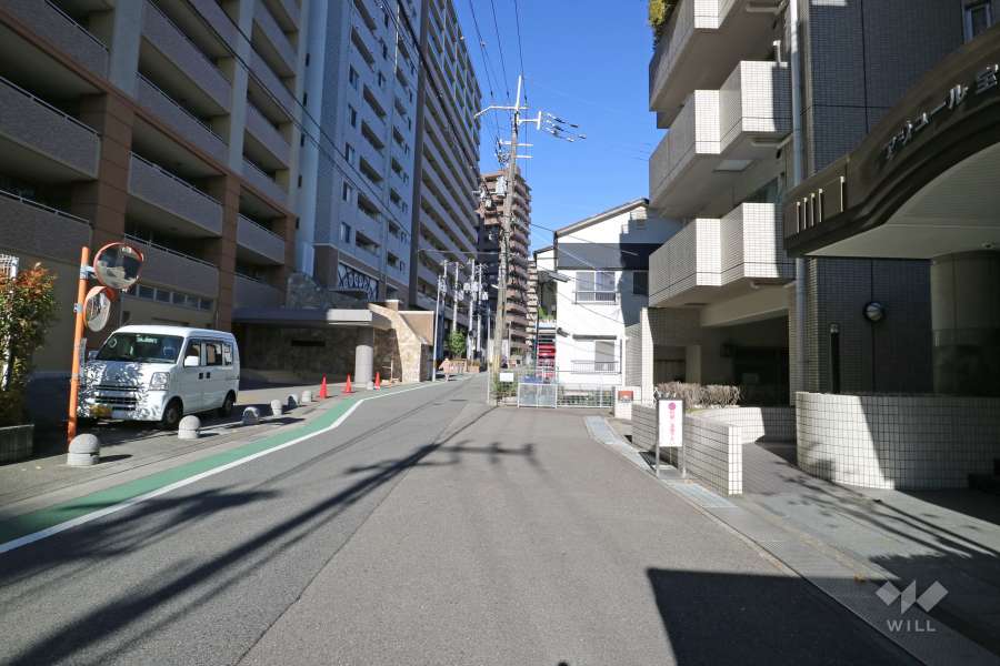 敷地南西側の前面道路