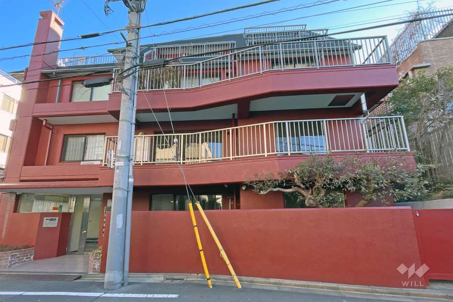 グリーンパーク原宿の外観（西側から）