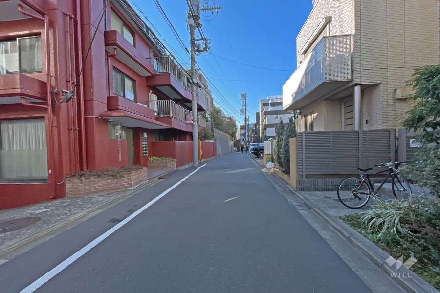 敷地西側前面道路