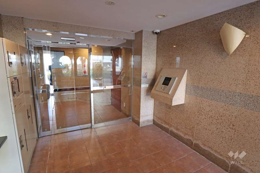 エントランスはオートロック付きです。