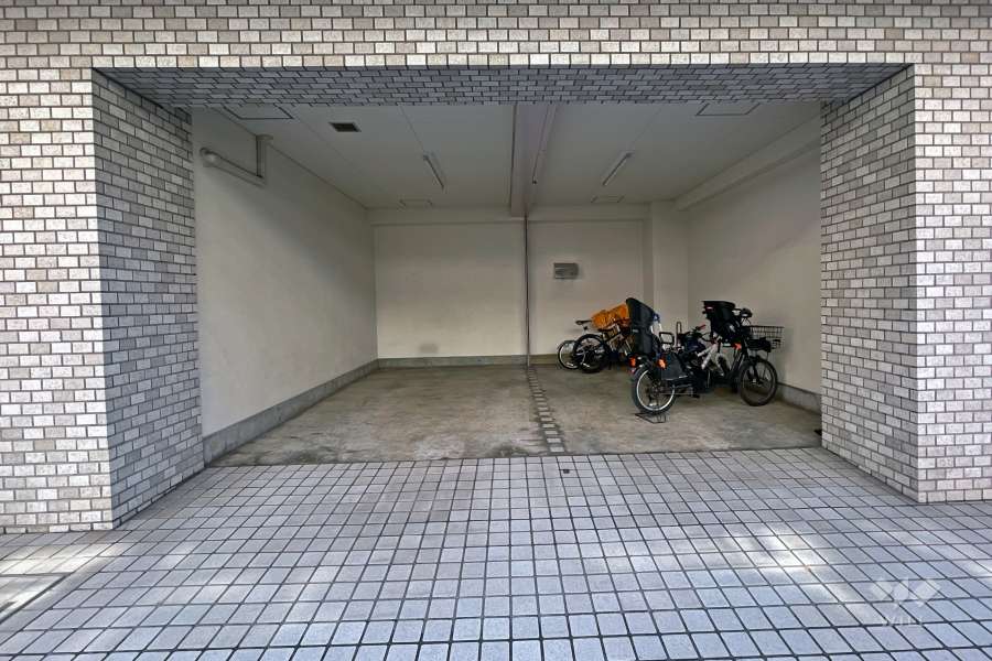 敷地内駐車場（屋内平面式）