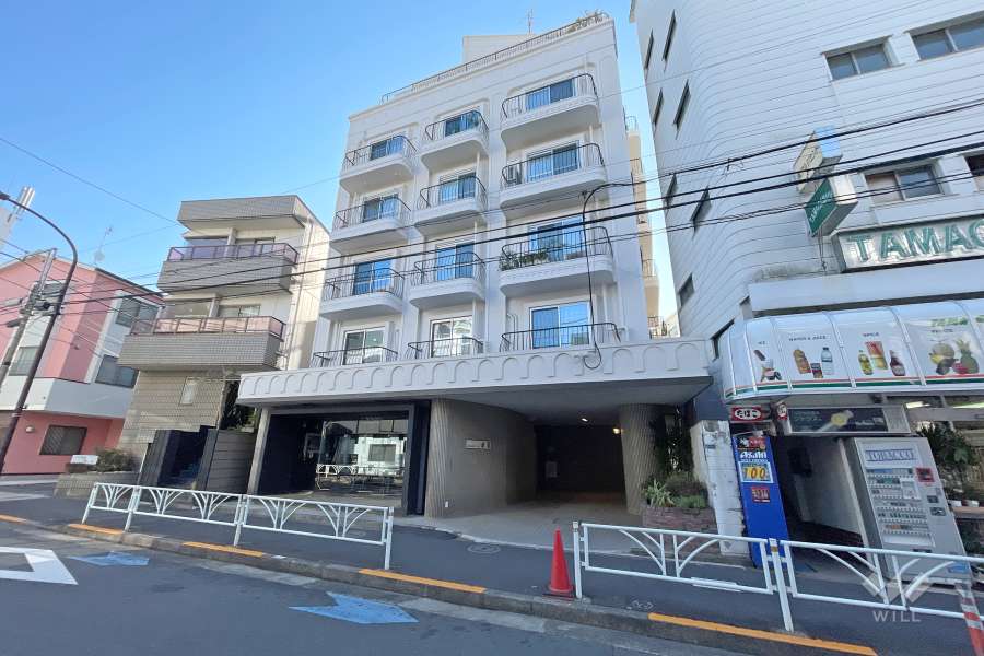 シャンボール原宿の外観（西側から）
