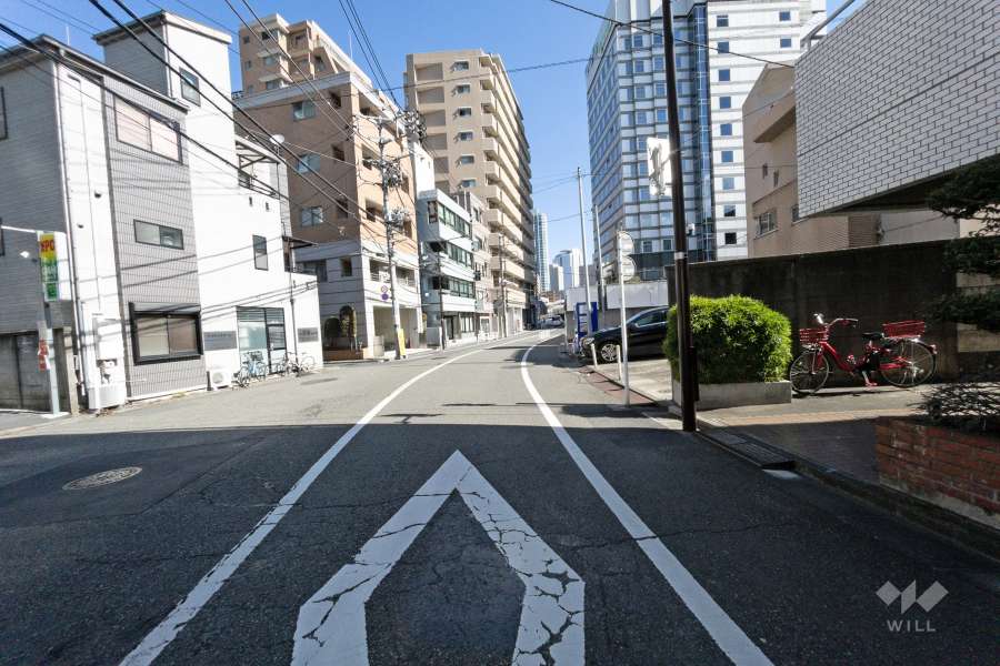 敷地北側の前面道路