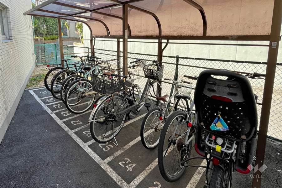 駐輪場（屋根あり）
