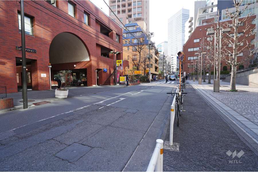 敷地北側前面道路