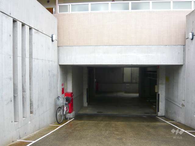 駐車場出入り口